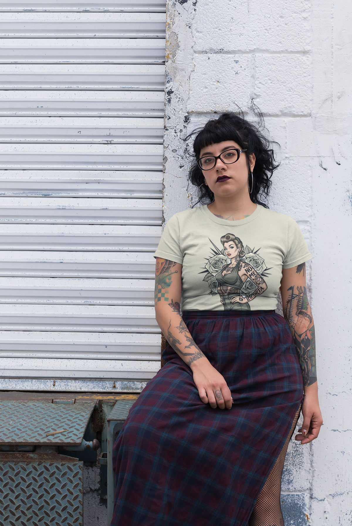 Tattooed Pin-Up "No Me Importa" Graphic Tee