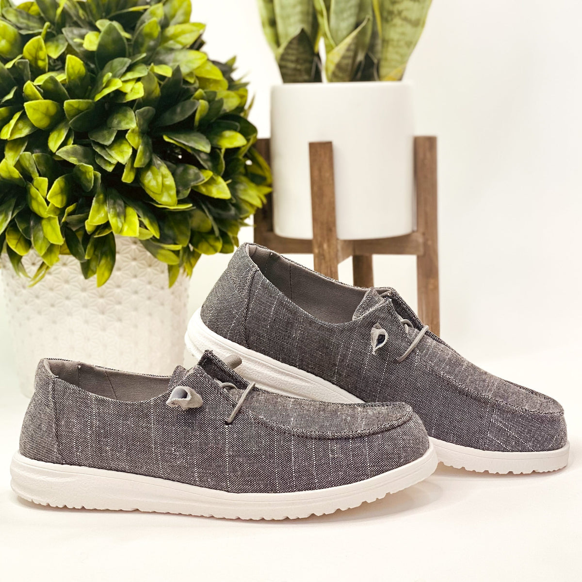 Maco Slip On in Charcoal - Studio 653