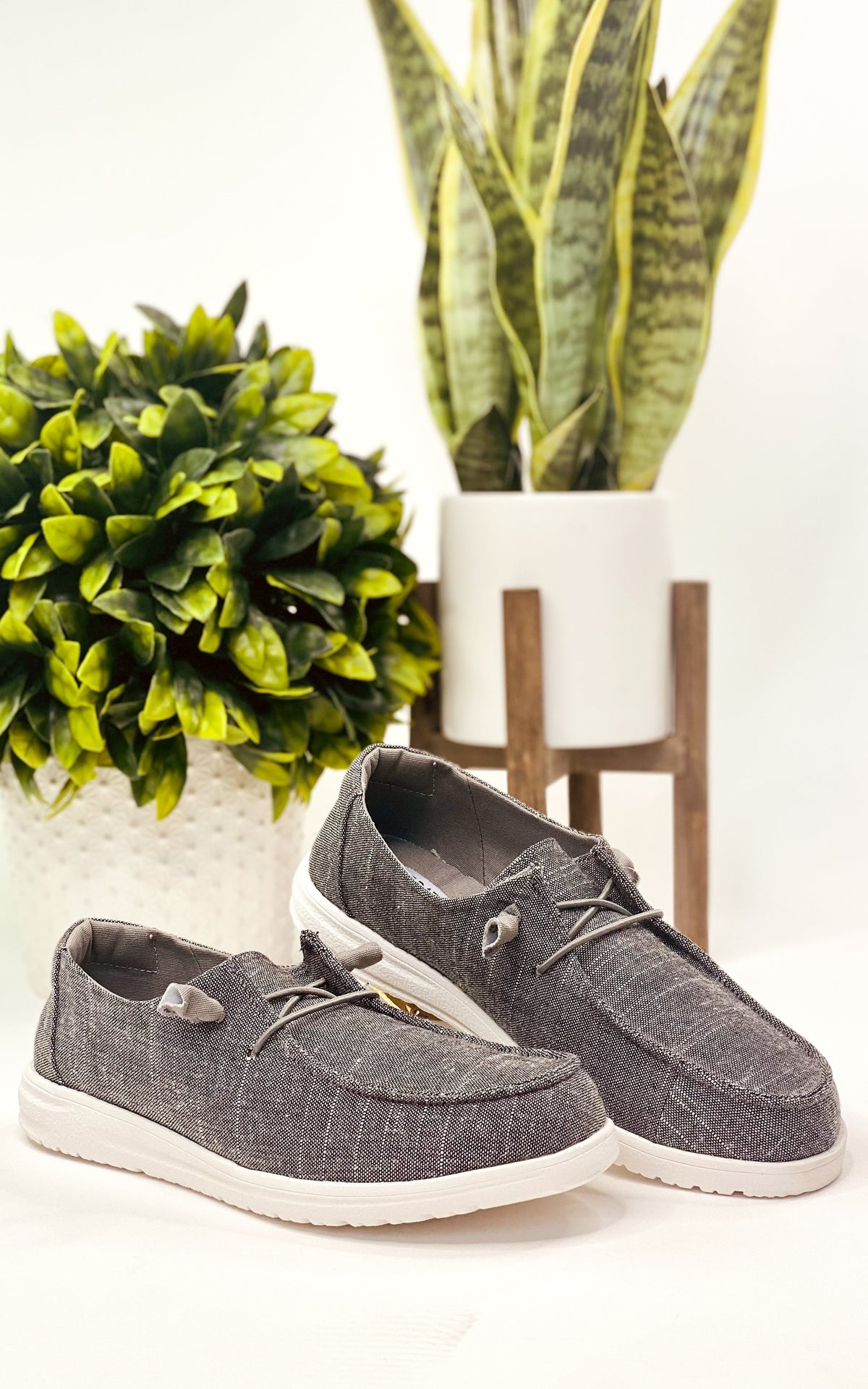 Maco Slip On in Charcoal - Studio 653