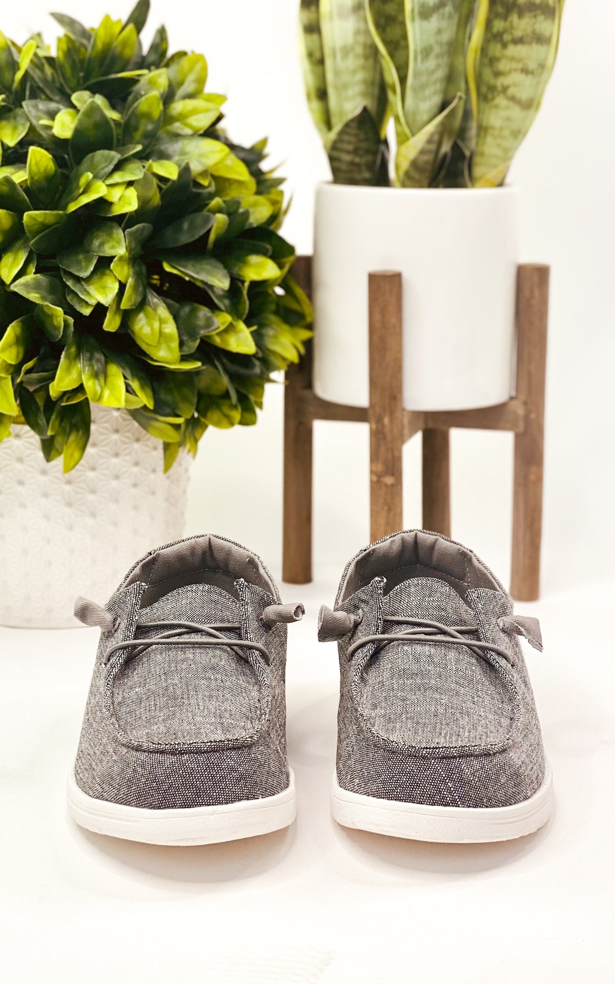 Maco Slip On in Charcoal - Studio 653