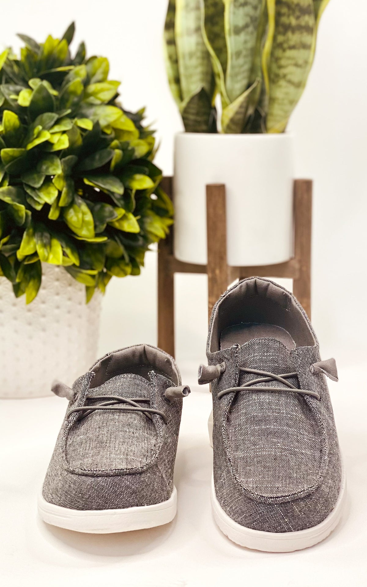 Maco Slip On in Charcoal - Studio 653